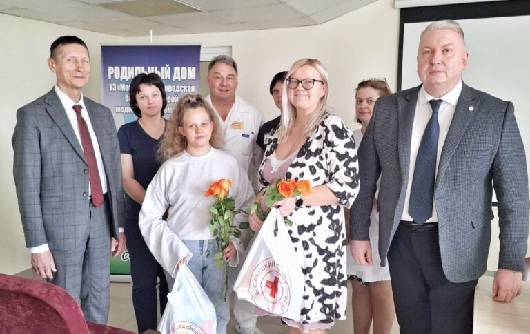 Поздравление женщин, родивших в День матери